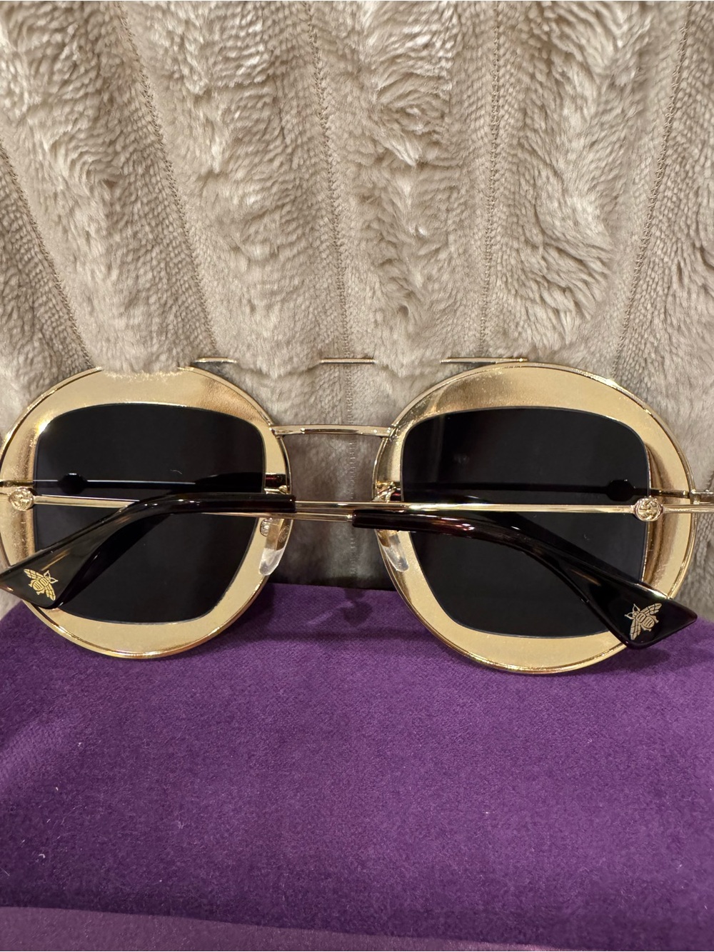 Gucci Round Sunglasses with Gold Frame and Blue, Red, Cream Accents - Picture 3 of 5